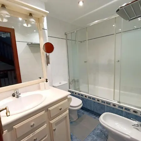 Vakantiehuis Confort Adosado Con Terrazas -garaje-